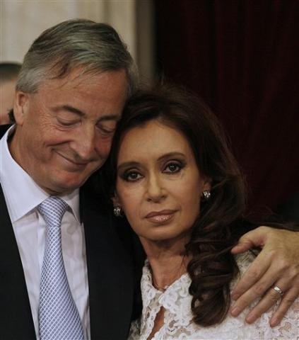 Kirchner era considerado a verdadeira for&ccedil;a pol&iacute;tica por tr&aacute;s do governo de sua esposa, Cristina Kirchner