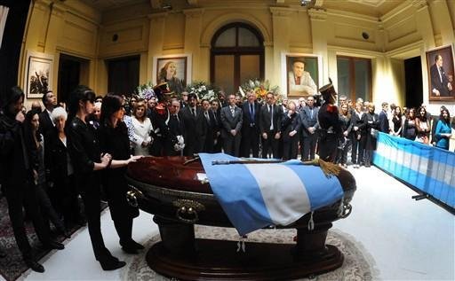 Enterro de Kirchner ser&aacute; nesta sexta no sul da Argentina