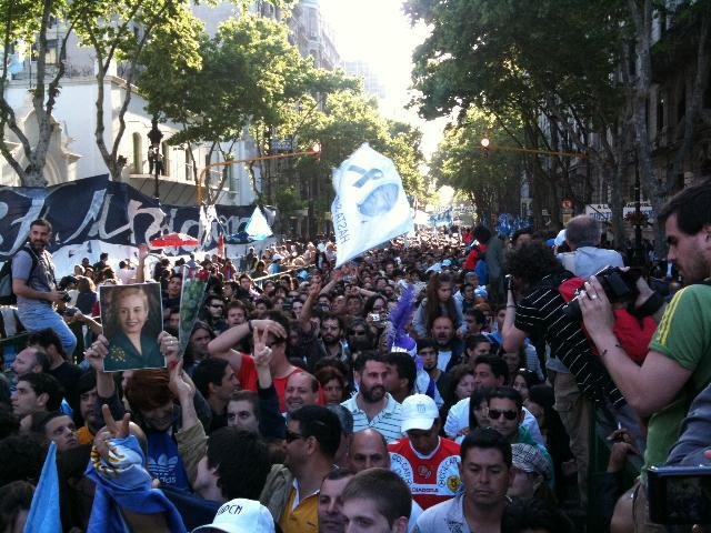 O corpo de Kirchner ser&aacute; sepultado em uma cerim&ocirc;nia privada