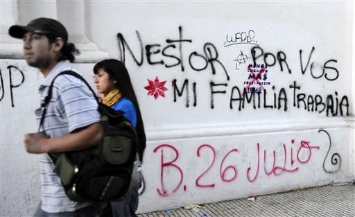Metr&ocirc; &eacute; liberado em Buenos Aires para despedida de Kirchner