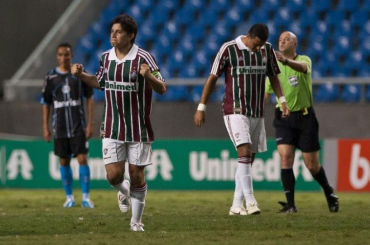 Conca brilha, e Fluminense vence o Gr&ecirc;mio no Engenh&atilde;o