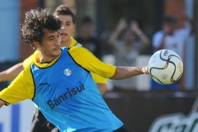 Boa fase de Douglas &eacute; coroada com convoca&ccedil;&atilde;o