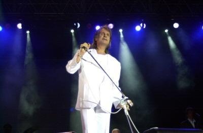 Roberto Carlos emociona os paraguaios
