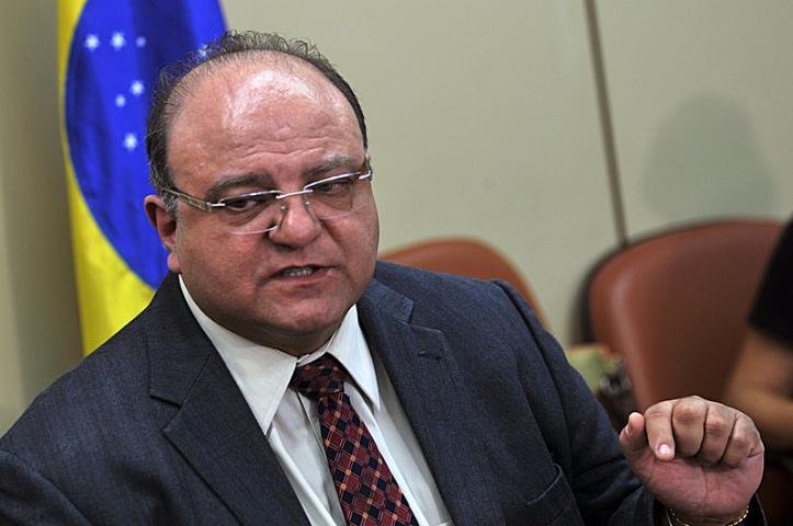 Vaccarezza diz que PT quer nome de consenso para C&acirc;mara