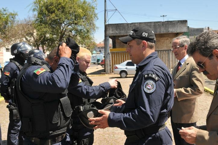 Cadela Lana &eacute; destaque em a&ccedil;&atilde;o do Grupo de A&ccedil;&otilde;es Especiais da Susepe