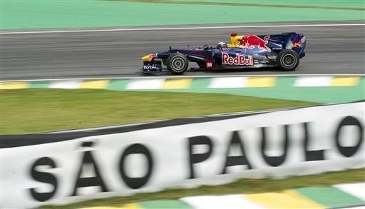 Vettel tem o melhor tempo do dia em Interlagos