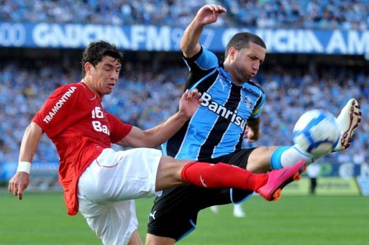 STJD libera Rochemback para enfrentar o Santos