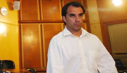 Rodrigo Caetano comunica sa&iacute;da do Vasco