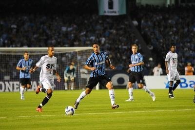 Gr&ecirc;mio n&atilde;o vence Santos na Vila h&aacute; 25 anos anos pelo Brasileir&atilde;o