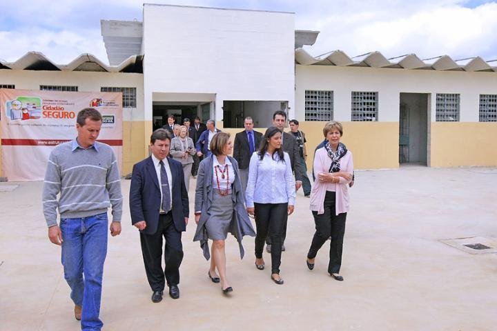 A Penitenci&aacute;ria Feminina de Gua&iacute;ba fica na BR 116, Km 303, pr&oacute;ximo &agrave; pra&ccedil;a do ped&aacute;gio