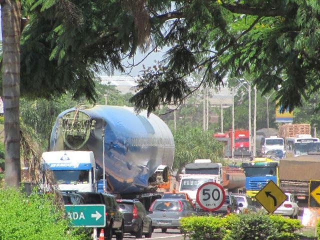 Aeronave completa pesa mais de 20 toneladas