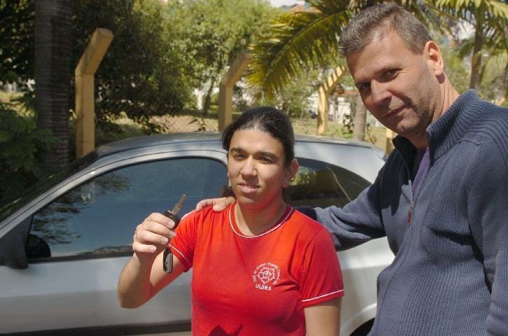 Deficiente auditiva ganha na Justi&ccedil;a direito de ter int&eacute;rprete de libras para prova do Detran