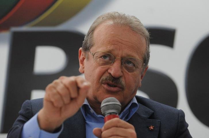 Tarso Genro discute na Espanha cria&ccedil;&atilde;o de semin&aacute;rio contra a corrup&ccedil;&atilde;o na Capital