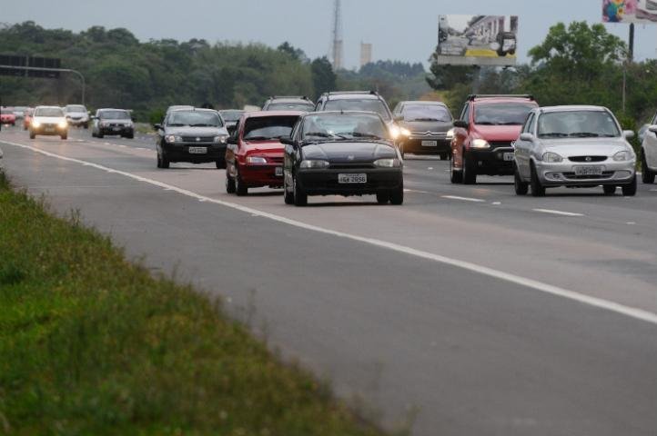 Freeway registra movimento bastante intenso desde o final da tarde