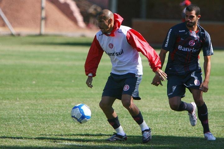 Luz amarela &eacute; acesa no Inter 