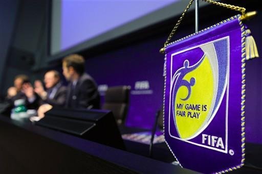 Fifa pune seis membros ap&oacute;s acusa&ccedil;&atilde;o de suborno
