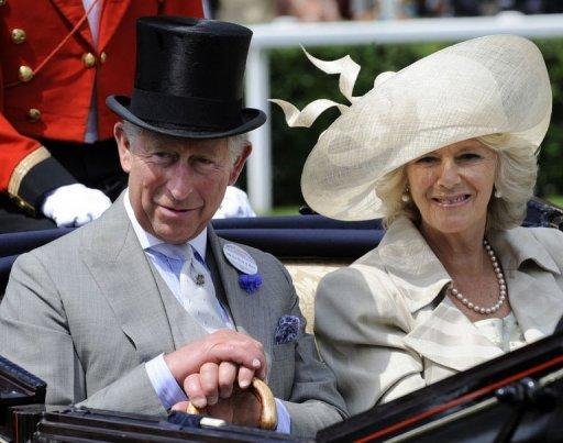 Pr&iacute;ncipe Charles admite que Camilla pode se tornar rainha