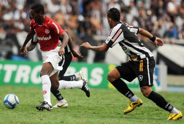 Acompanhe Botafogo x Inter em tempo real