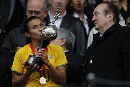 Sele&ccedil;&atilde;o de futebol feminino vence no Sul-Americano
