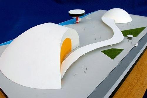 Exposi&ccedil;&atilde;o na Capital apresenta trabalho de Oscar Niemeyer 