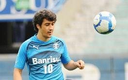 Douglas &eacute; liberado para enfrentar o Guarani