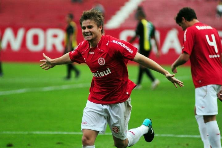 Inter vira e vence primeira final da Copa &Ecirc;nio Costamilan