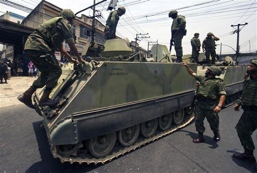 Ex&eacute;rcito pode ajudar a pol&iacute;cia com 2, 4 mil homens