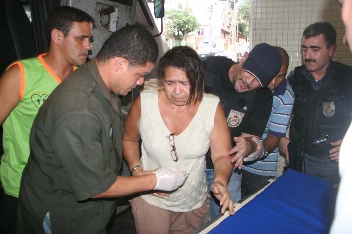 Mulher foi baleada em tiroteio na Vila Cruzeiro
