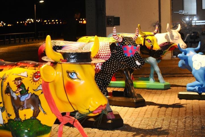 Vacas da CowParade ser&atilde;o leiloadas nesta quarta-feira