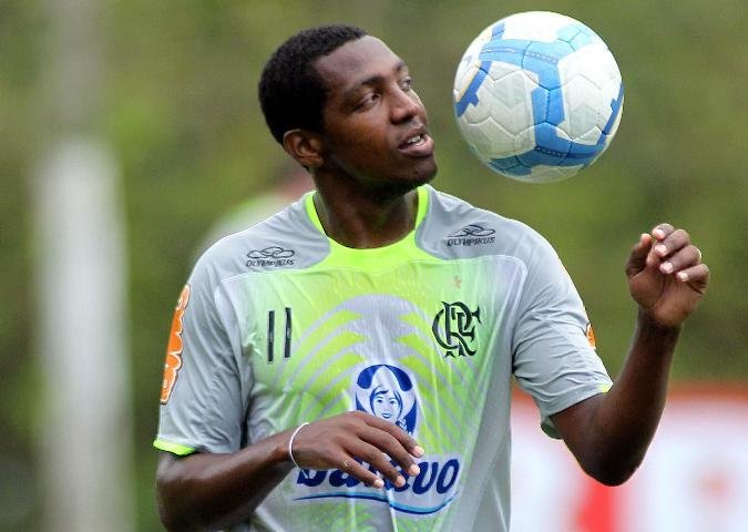 Renato diz que Flamengo dar&aacute; volta por cima em 2011
