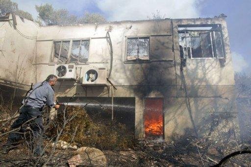 Inc&ecirc;ndio florestal em Israel destroi in&uacute;meras moradias
