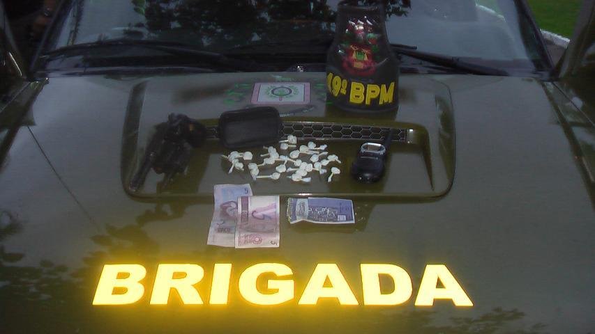 Homem &eacute; preso por tr&aacute;fico de drogas na Capital
