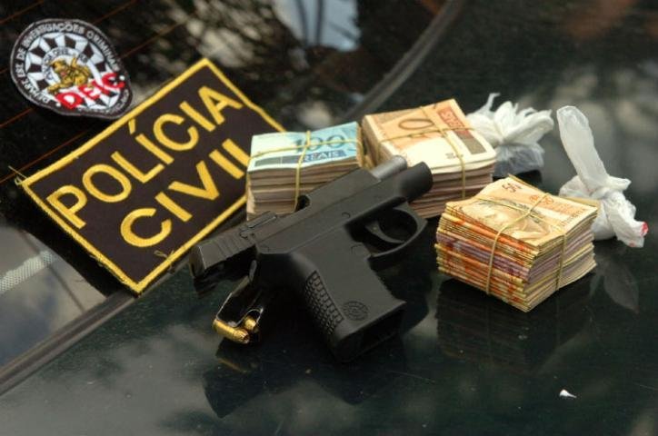 Segundo a pol&iacute;cia, a rota dos bandidos come&ccedil;ava no Rio Grande do Sul com o roubo de ve&iacute;culos e altera&ccedil;&atilde;o de documentos