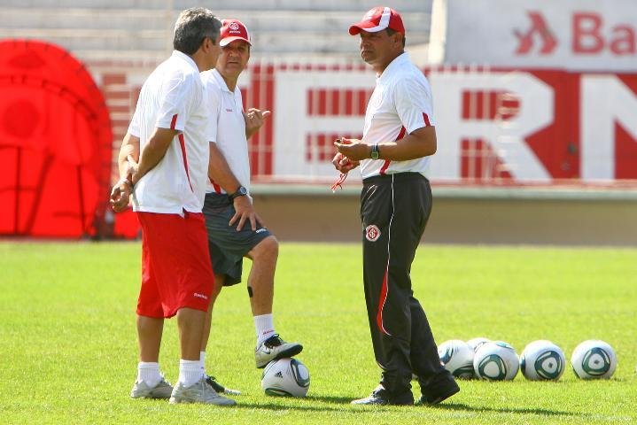 Roth garante que Inter est&aacute; preparado para a estreia no Mundial