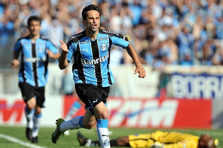 Irm&atilde;o de Jonas diz que ele n&atilde;o conversa com mais ningu&eacute;m e aguarda o Gr&ecirc;mio