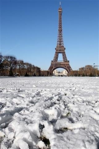 Torre Eiffel teve que fechar para o p&uacute;blico