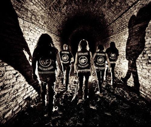 Bandas de metal sueca e italiana tocam no Opini&atilde;o
