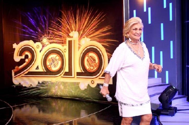 Hebe Camargo anuncia sa&iacute;da do SBT