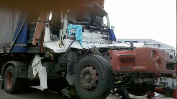 Caminhoneiro que morreu em colis&atilde;o na freeway descansou tr&ecirc;s horas, segundo tac&oacute;grafo