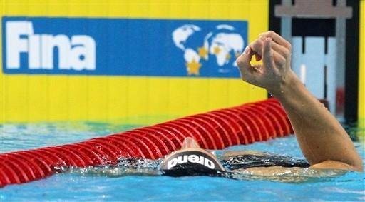 Cielo &eacute; ouro e bate recorde nos 100 metros no Mundial
