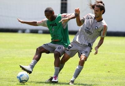 Jobson deve ser oferecido ao Gr&ecirc;mio nos pr&oacute;ximos dias