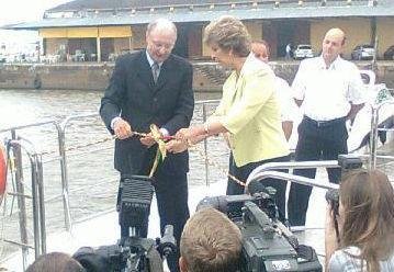 Governadora inaugura travessia fluvial entre Porto Alegre e Gua&iacute;ba