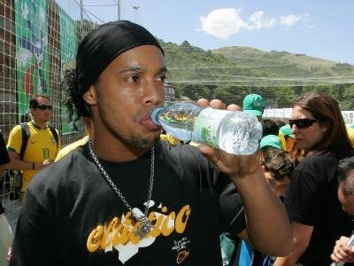 Gr&ecirc;mio quer estruturar projeto para contratar Ronaldinho