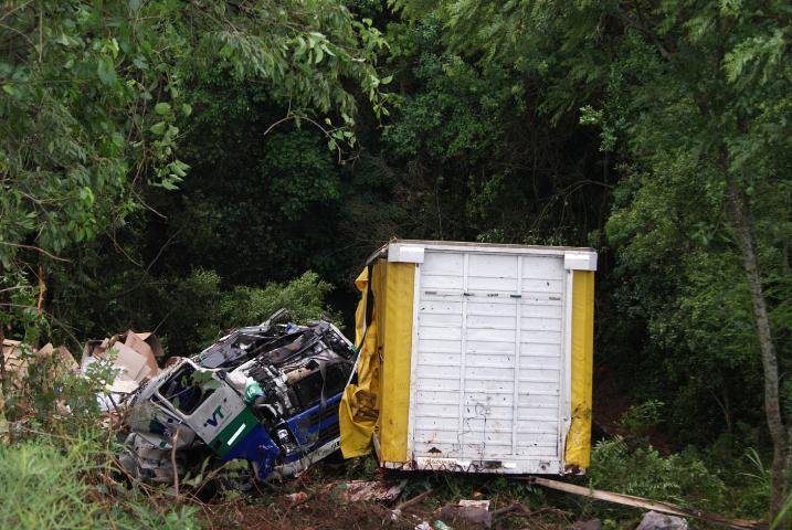 Acidente mata caminhoneiro argentino em Erechim