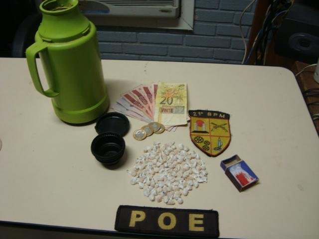 Menino de 11 anos &eacute; flagrado com 130 pedras de crack na Capital