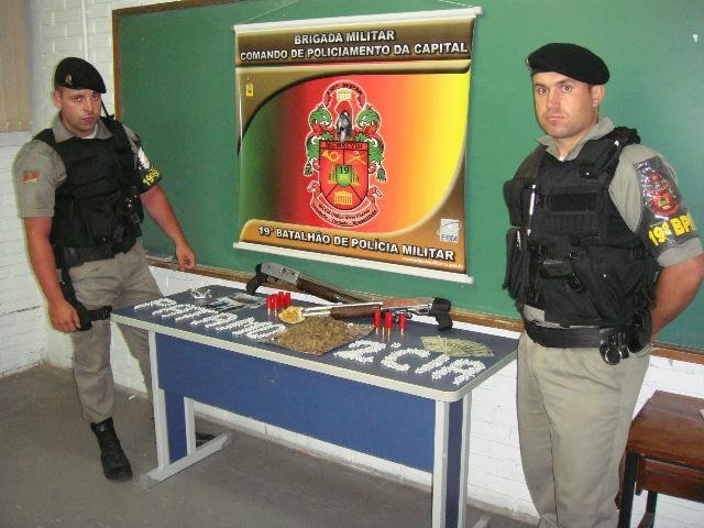 BM prende bra&ccedil;o-direito de traficante Jura em opera&ccedil;&atilde;o antidrogas na Capital