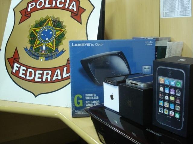 PF prende dois homens em flagrante por fraude com cart&otilde;es de cr&eacute;dito que eram usados para comprar eletr&ocirc;nicos