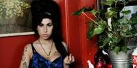 Amy Winehouse pede muita bebida nos camarins de shows no Brasil