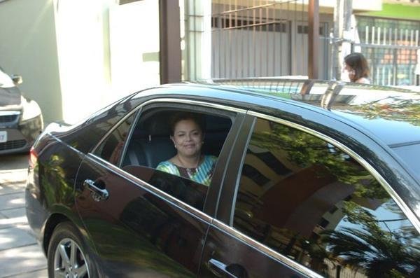 Dilma Rousseff volta a Bras&iacute;lia nesta segunda-feira