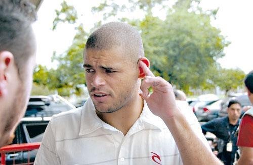 Primeiro refor&ccedil;o do Inter em 2011 deve ser um volante 